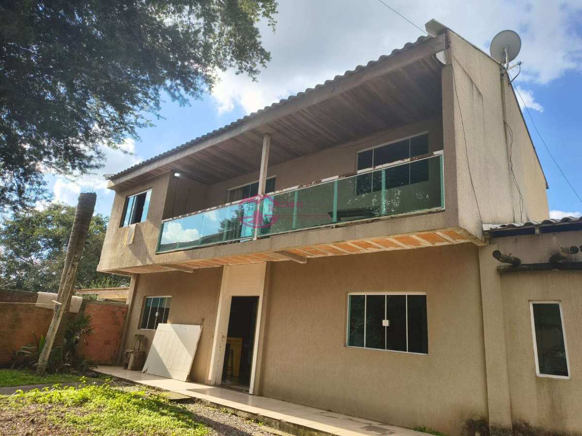 Excelente Sobrado à venda, com 3 quartos  sendo 1 suíte, 150m² no Guaraibuba