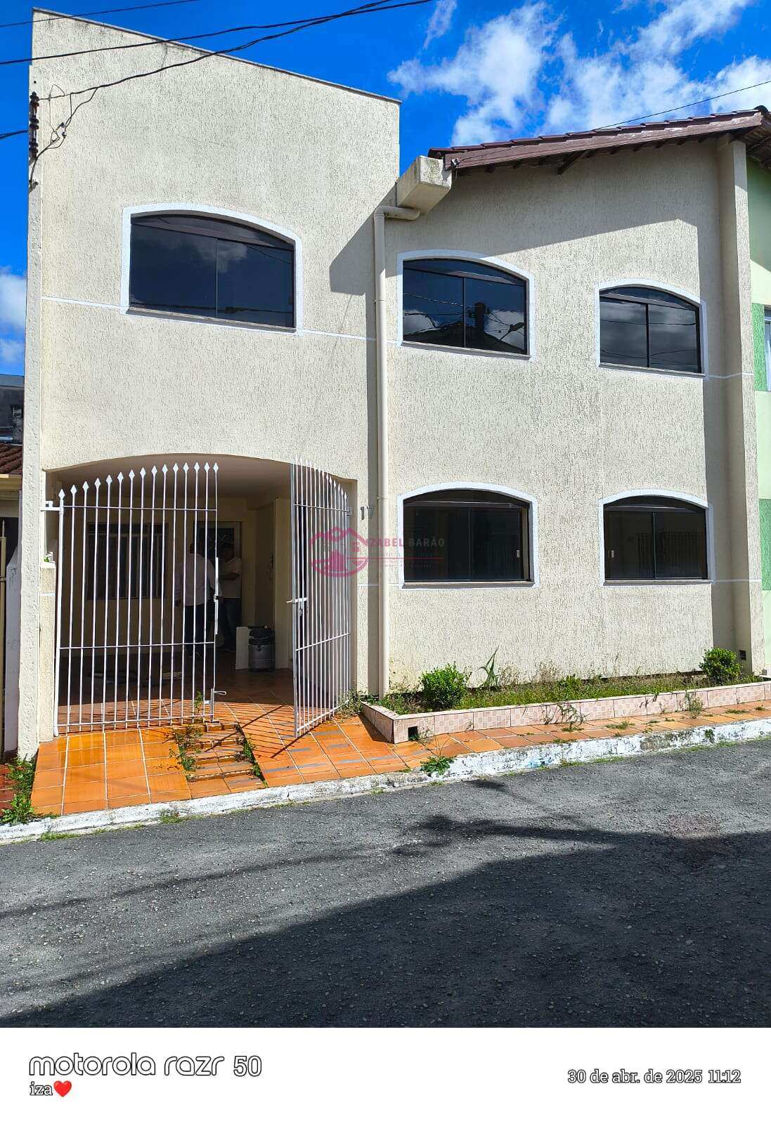 Sobrado em condominio fechado à venda no Centenário com 130m² em Curitiba - Izabel Barão Corretora de Imóveis